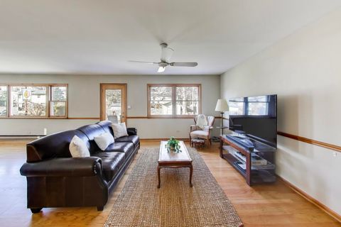 Tiny photo for 200 S Derbyshire Lane, Arlington Heights, IL 60004 (MLS # 12547738)