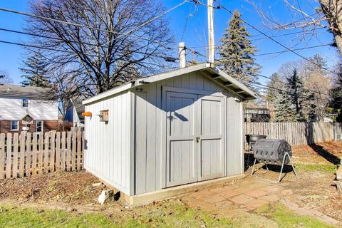 Tiny photo for 200 S Derbyshire Lane, Arlington Heights, IL 60004 (MLS # 12547738)