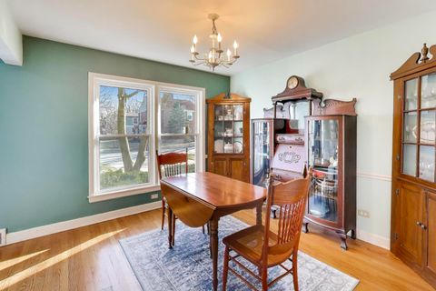 Tiny photo for 200 S Derbyshire Lane, Arlington Heights, IL 60004 (MLS # 12547738)