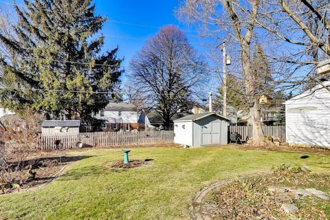 Tiny photo for 200 S Derbyshire Lane, Arlington Heights, IL 60004 (MLS # 12547738)