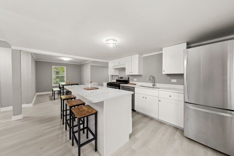 Tiny photo for 608 E Washington Street, Joliet, IL 60433 (MLS # 12489523)