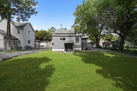 Tiny photo for 608 E Washington Street, Joliet, IL 60433 (MLS # 12489523)
