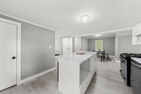 Tiny photo for 608 E Washington Street, Joliet, IL 60433 (MLS # 12489523)