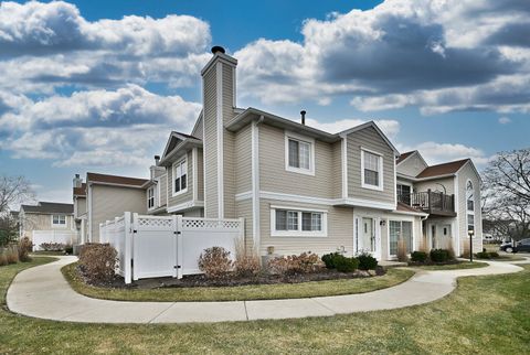 Tiny photo for 693 Le Parc Circle, Buffalo Grove, IL 60089 (MLS # 12548576)