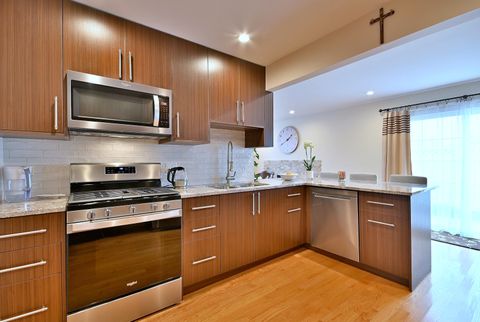 Tiny photo for 693 Le Parc Circle, Buffalo Grove, IL 60089 (MLS # 12548576)