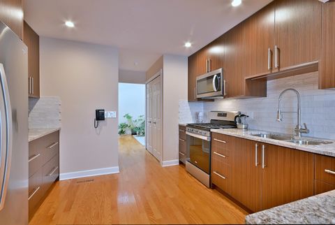 Tiny photo for 693 Le Parc Circle, Buffalo Grove, IL 60089 (MLS # 12548576)