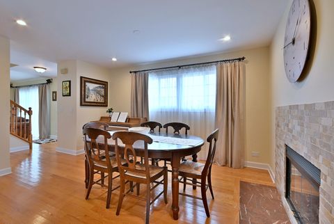Tiny photo for 693 Le Parc Circle, Buffalo Grove, IL 60089 (MLS # 12548576)