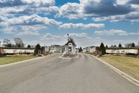 Tiny photo for 693 Le Parc Circle, Buffalo Grove, IL 60089 (MLS # 12548576)