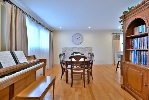 Tiny photo for 693 Le Parc Circle, Buffalo Grove, IL 60089 (MLS # 12548576)