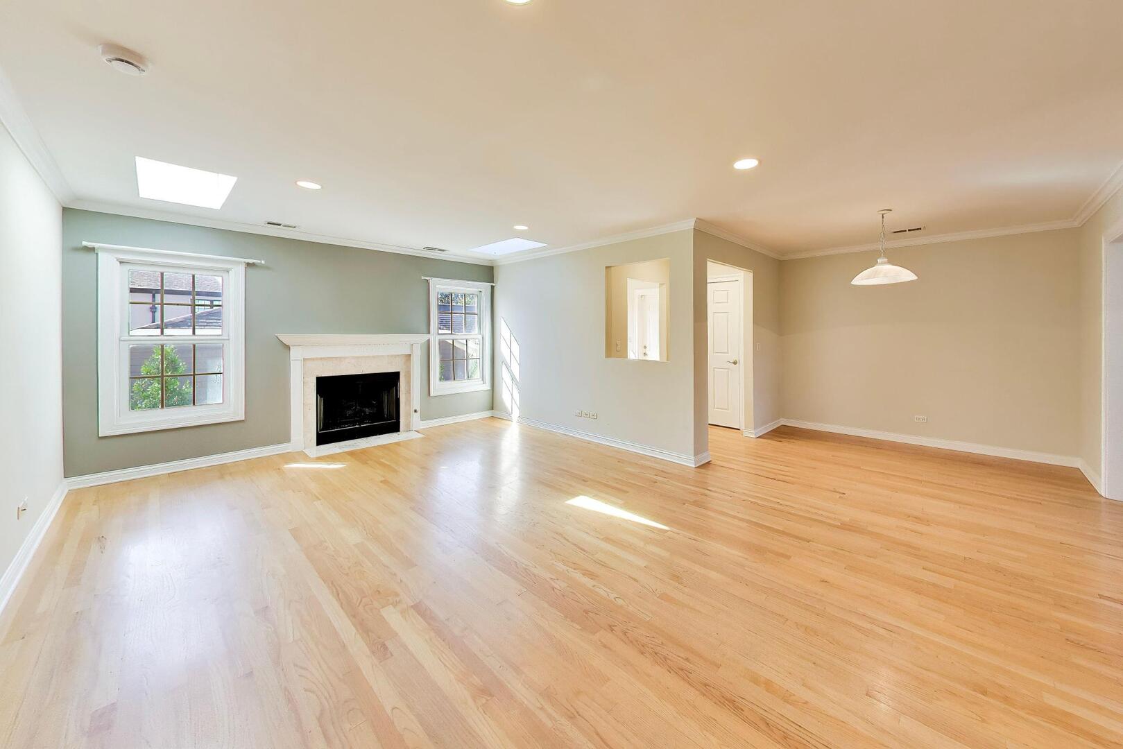 215 S EVERGREEN Avenue C