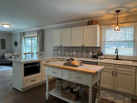 Tiny photo for 602 N Maple Street, Herscher, IL 60941 (MLS # 12527992)