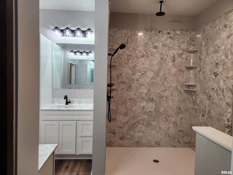 Tiny photo for 14063 N LINK Lane, Mt Vernon, IL 62864 (MLS # EB459293)