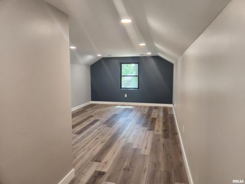 Tiny photo for 14063 N LINK Lane, Mt Vernon, IL 62864 (MLS # EB459293)