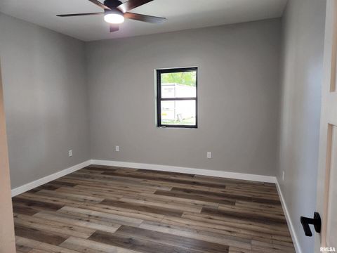 Tiny photo for 14063 N LINK Lane, Mt Vernon, IL 62864 (MLS # EB459293)