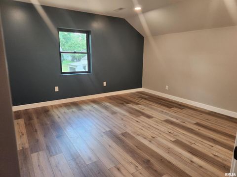 Tiny photo for 14063 N LINK Lane, Mt Vernon, IL 62864 (MLS # EB459293)