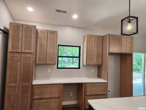 Tiny photo for 14063 N LINK Lane, Mt Vernon, IL 62864 (MLS # EB459293)