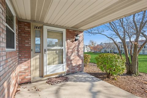 Tiny photo for 1445 Greens Court #1445, Glendale Heights, IL 60139 (MLS # 12512908)