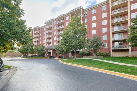 Photo of 8300 Callie Avenue #311, Morton Grove, IL 60053 (MLS # 12507191) Photo of 8300 Callie Avenue #311, Morton Grove, IL 60053 (MLS # 12507191)