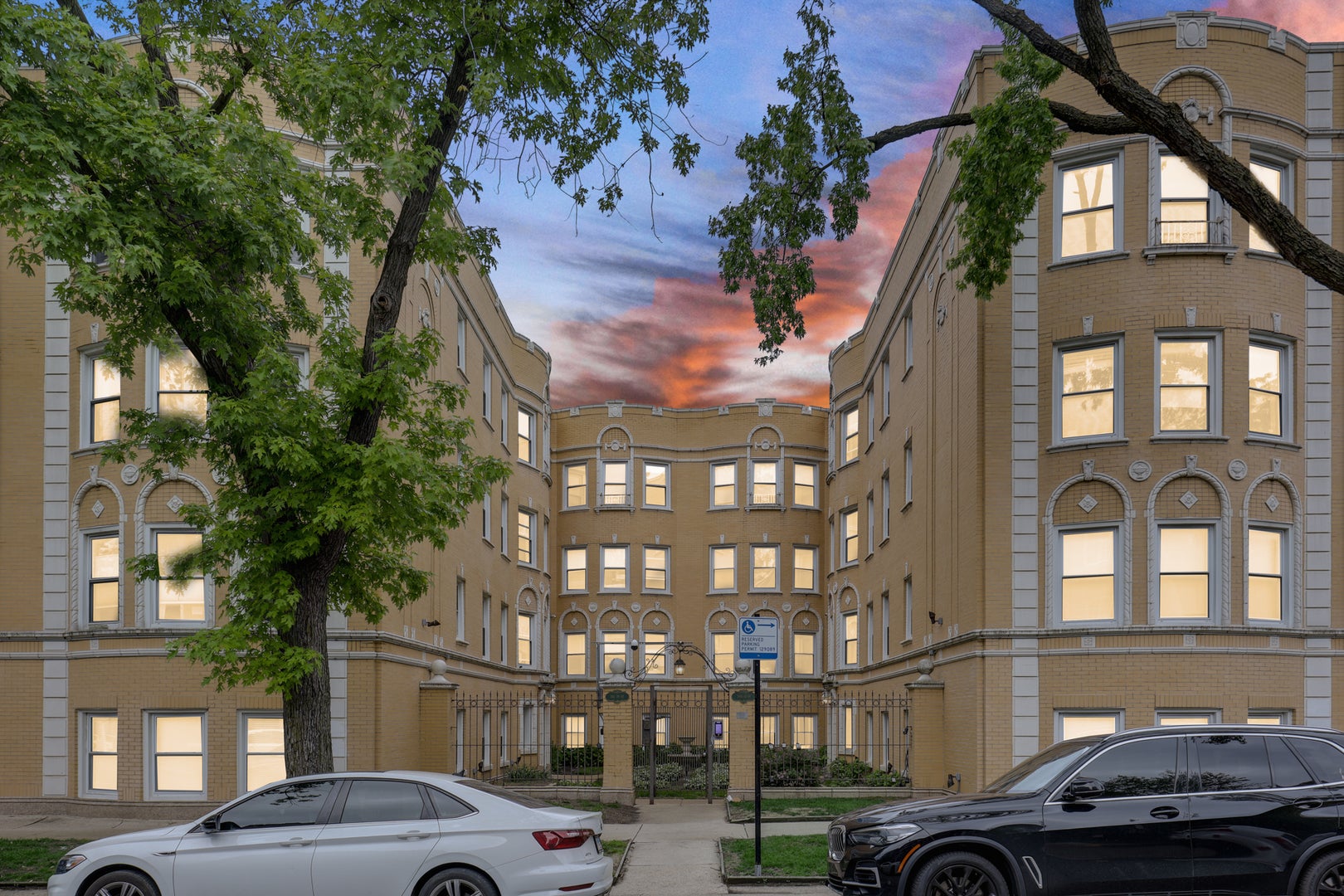 7401 N Hoyne Avenue 3