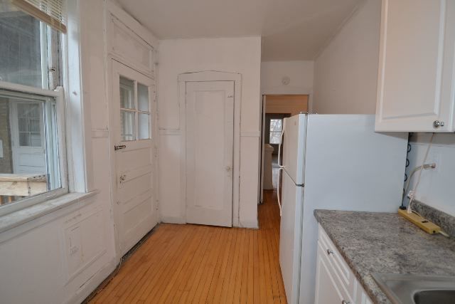 1917 W Winnemac Avenue 2