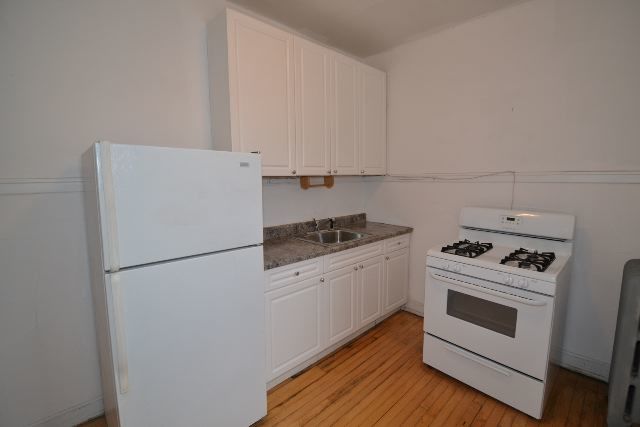 1917 W Winnemac Avenue 2