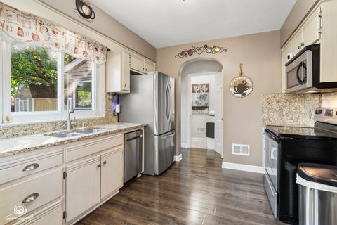 Tiny photo for 412 Mack Street, Joliet, IL 60435 (MLS # 12491656)