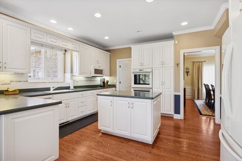 Tiny photo for 24735 W Manor Drive, Shorewood, IL 60404 (MLS # 12577364)