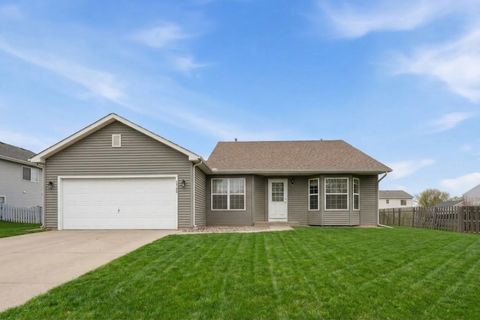 Photo of 3708 Pebble Creek, McHenry, IL 60050 (MLS # 12596701)