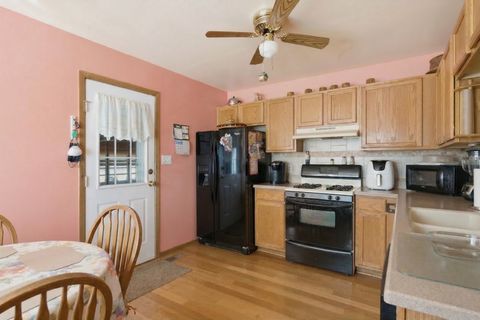 Tiny photo for 3708 Pebble Creek, McHenry, IL 60050 (MLS # 12596701)