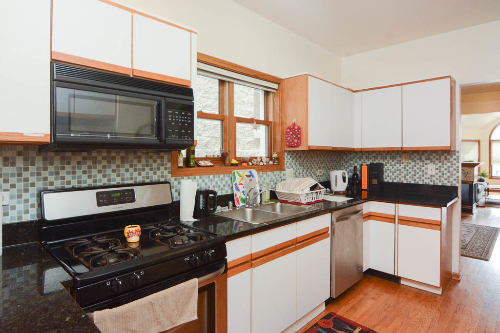 3713 N Janssen Avenue 2