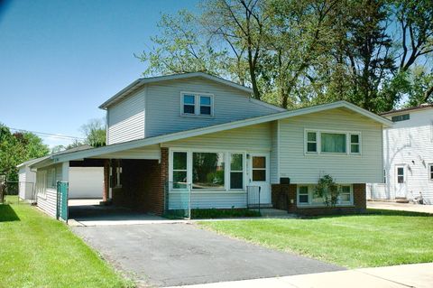 2876 S Scott Street Des Plaines IL 60018