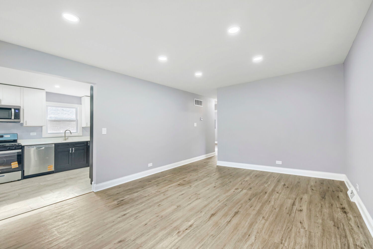 590 W 16th Street