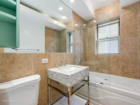 Tiny photo for 136 Clyde Avenue #2S, Evanston, IL 60202 (MLS # 12732793)