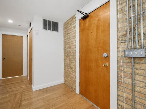 Tiny photo for 136 Clyde Avenue #2S, Evanston, IL 60202 (MLS # 12732793)