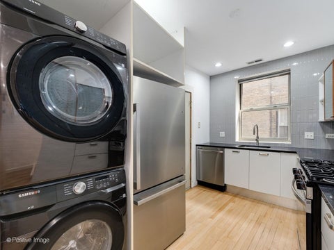 Tiny photo for 136 Clyde Avenue #2S, Evanston, IL 60202 (MLS # 12732793)