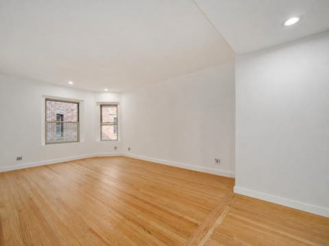 Tiny photo for 136 Clyde Avenue #2S, Evanston, IL 60202 (MLS # 12732793)