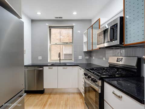 Tiny photo for 136 Clyde Avenue #2S, Evanston, IL 60202 (MLS # 12732793)