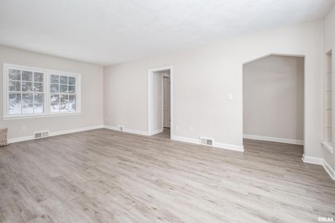 Tiny photo for 1310 KIRKWOOD Boulevard, Davenport, IA 52803 (MLS # QC4269815)