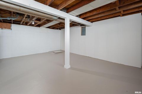 Tiny photo for 1310 KIRKWOOD Boulevard, Davenport, IA 52803 (MLS # QC4269815)