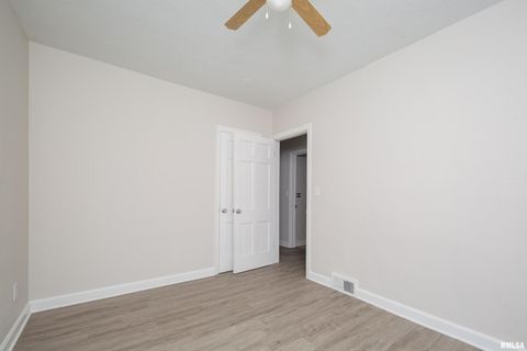 Tiny photo for 1310 KIRKWOOD Boulevard, Davenport, IA 52803 (MLS # QC4269815)