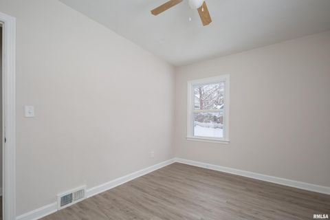 Tiny photo for 1310 KIRKWOOD Boulevard, Davenport, IA 52803 (MLS # QC4269815)