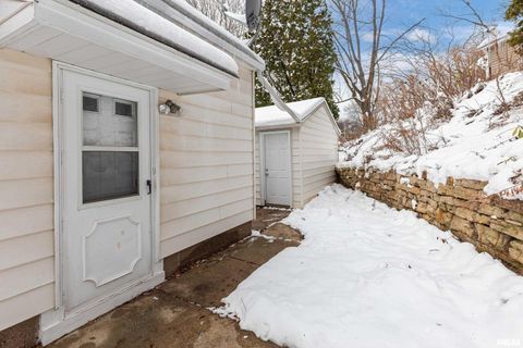 Tiny photo for 1310 KIRKWOOD Boulevard, Davenport, IA 52803 (MLS # QC4269815)