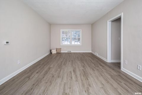 Tiny photo for 1310 KIRKWOOD Boulevard, Davenport, IA 52803 (MLS # QC4269815)