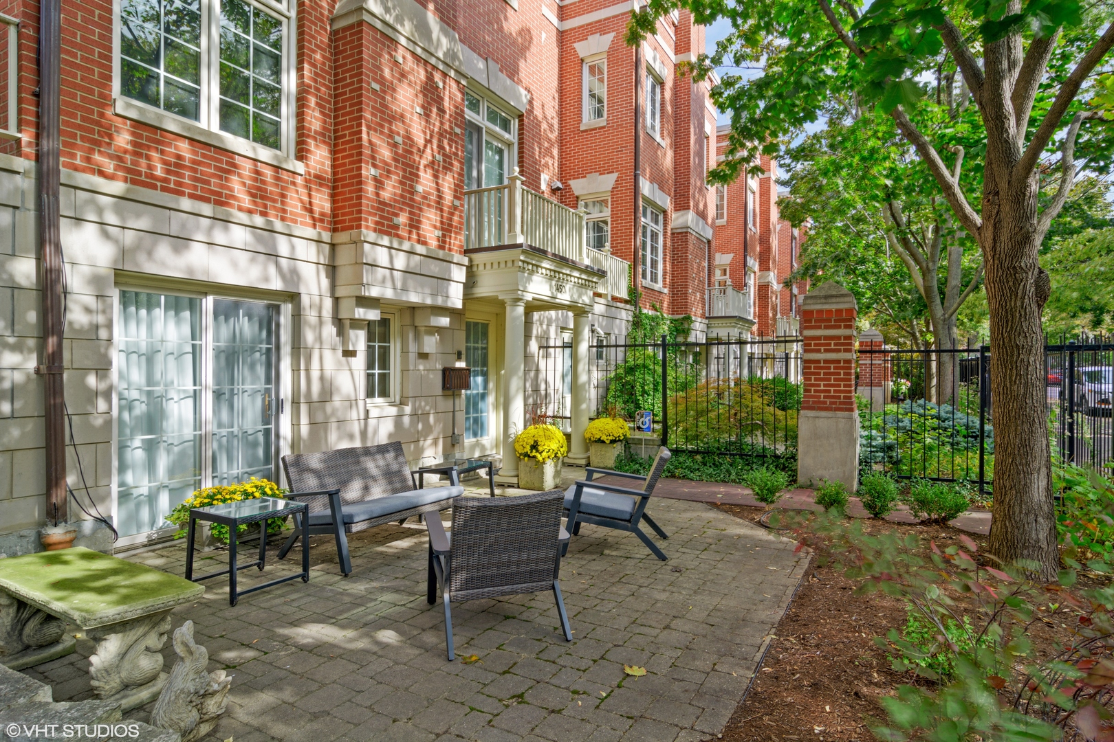 1450 W Wrightwood Avenue