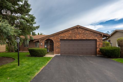 Photo of 39895 N Crabapple Drive, Antioch, IL 60002 (MLS # 12623354)