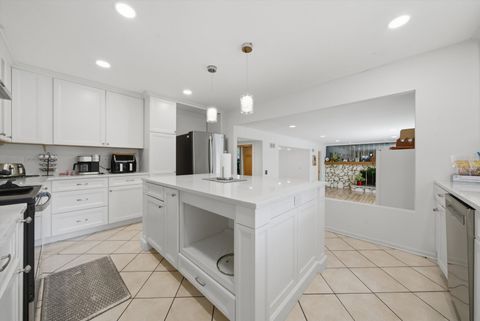 Tiny photo for 346 BUTTERNUT Drive, Wood Dale, IL 60191 (MLS # 12688875)