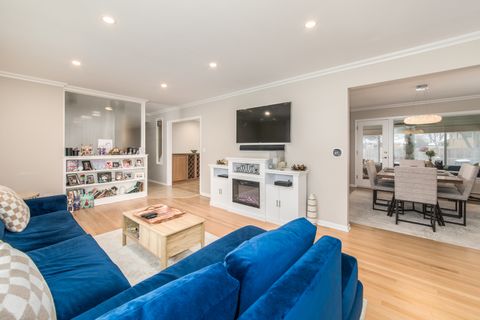 Tiny photo for 475 Amherst Avenue, Des Plaines, IL 60016 (MLS # 12566780)