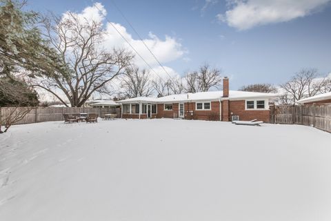 Tiny photo for 475 Amherst Avenue, Des Plaines, IL 60016 (MLS # 12566780)