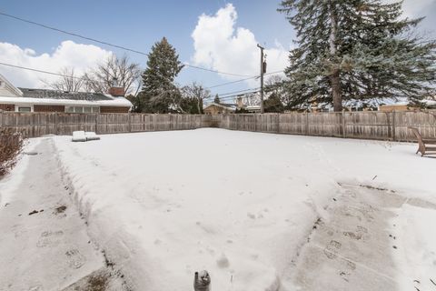 Tiny photo for 475 Amherst Avenue, Des Plaines, IL 60016 (MLS # 12566780)