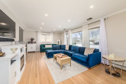 Tiny photo for 475 Amherst Avenue, Des Plaines, IL 60016 (MLS # 12566780)